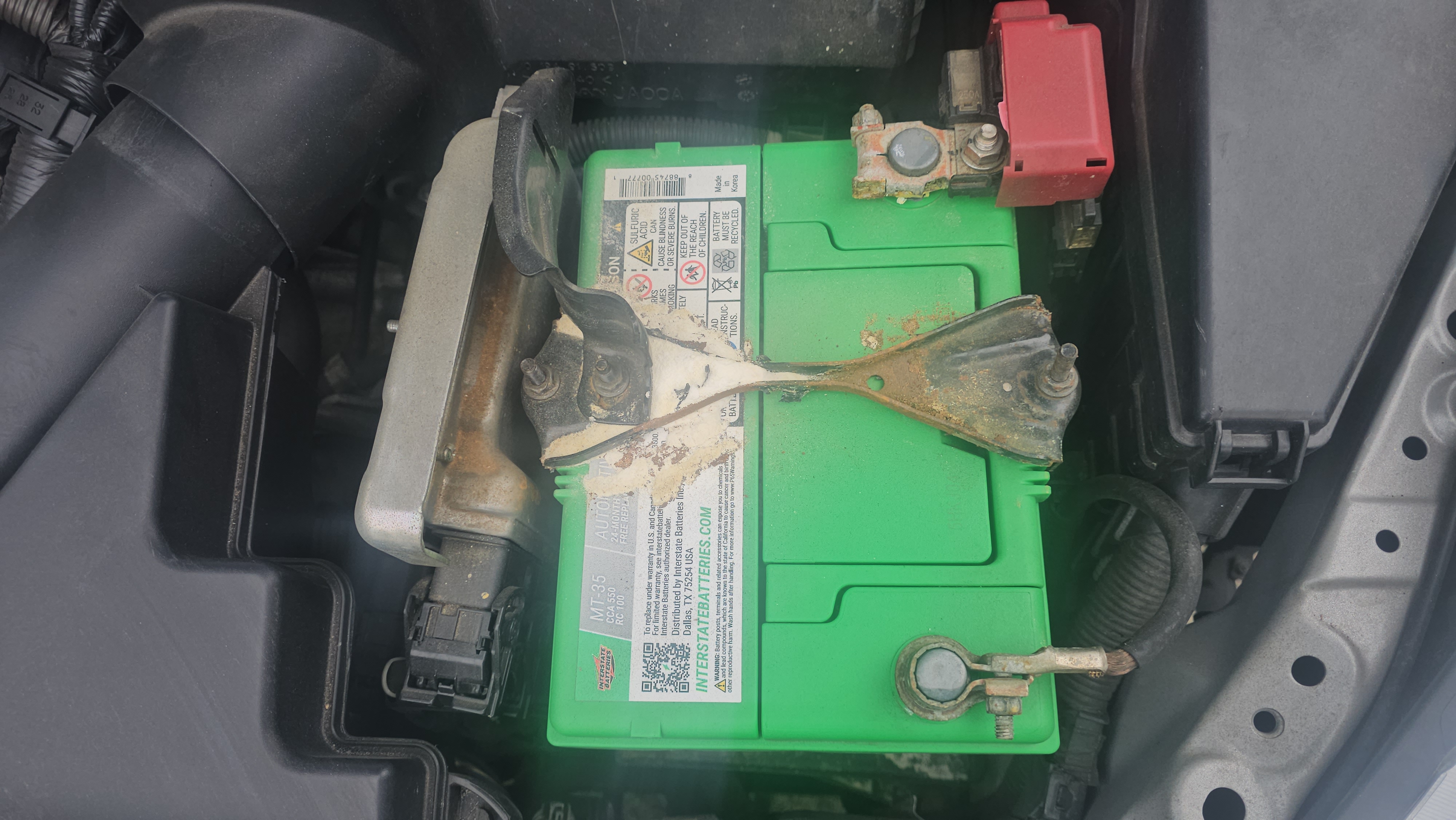 Battery and ECM